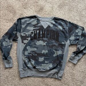 XL. Champion Men's Gray Camouflage Crewneck Sweater